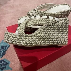 Valentino Ivory and Pewter Wedges size 39